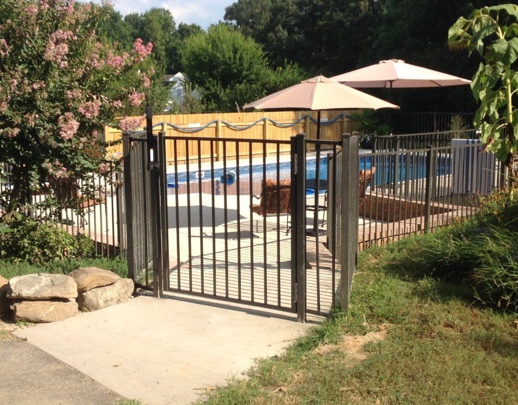 BLACK ALUMINUM FENCE 4 ft x 6ft ASSEMBLED PANEL Pool Code gallery