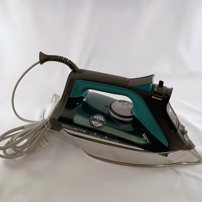 Rowenta DW83 Pro Master X-Cel Electric Steam Iron - Open Box gallery