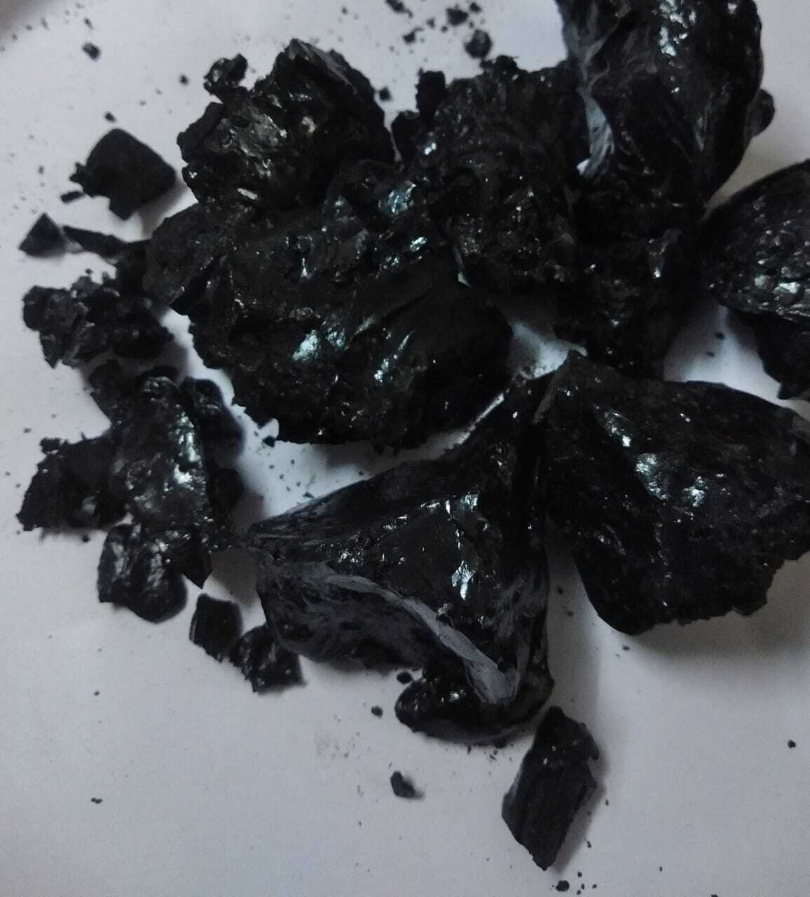 Purified Himalayan shilajit resin sourced from 16000+feet in Himalayan mountains gallery