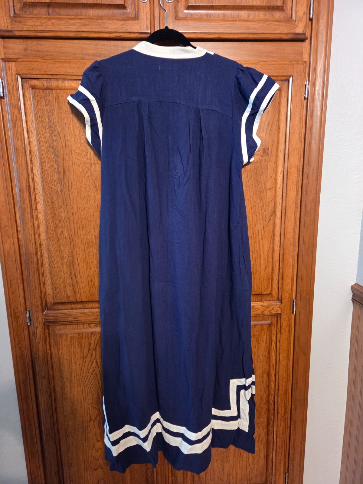 Umgee Linen Cotton Navy/Cream Contrast V Neckline Midi Dress Short Sleeve NEW LG gallery