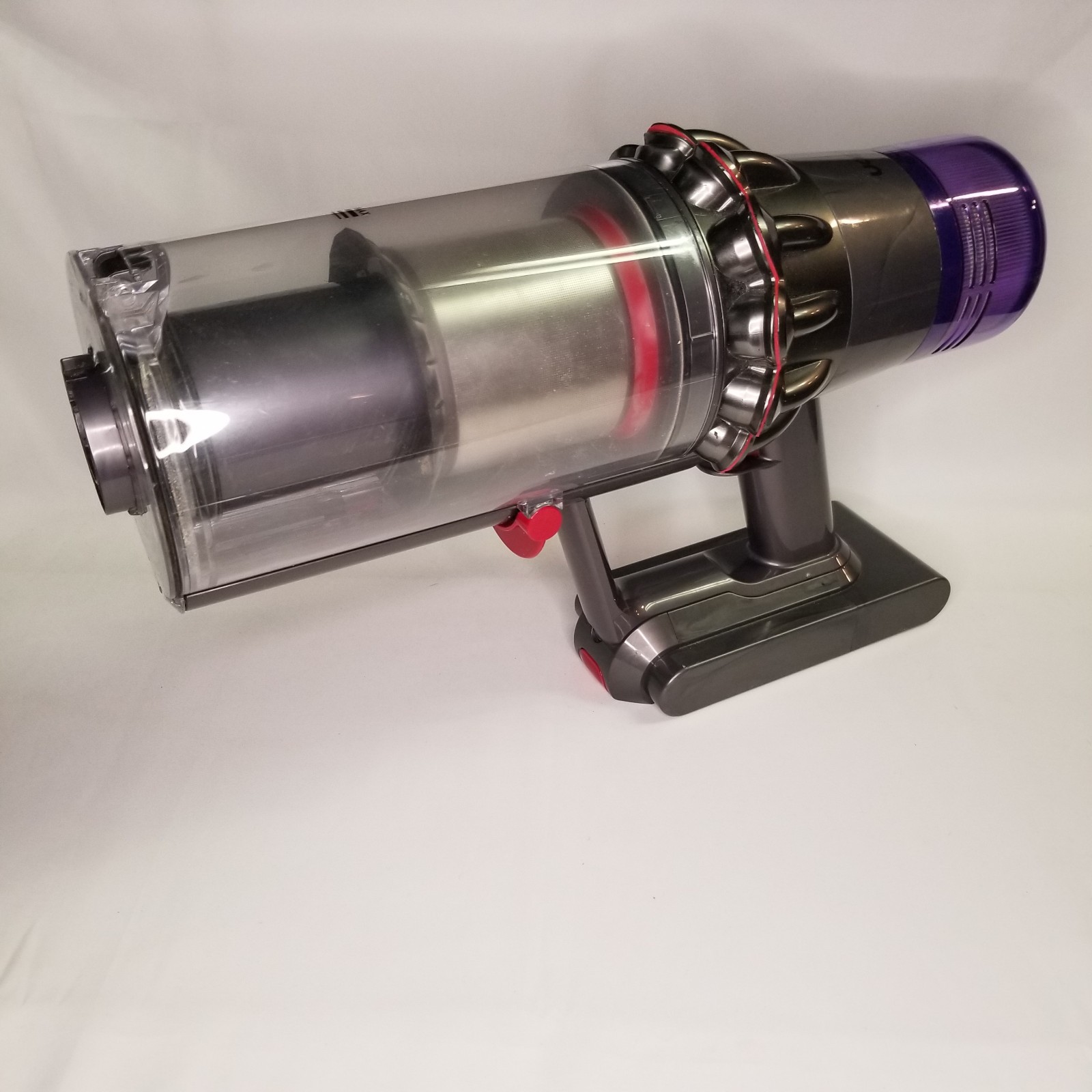 Dyson V11 SV15 Cordless Vacuum Cleaner - No Accessories/Charger gallery