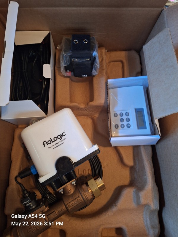 FloLogic Leak Detection/Automatic Water Shut-Off gallery