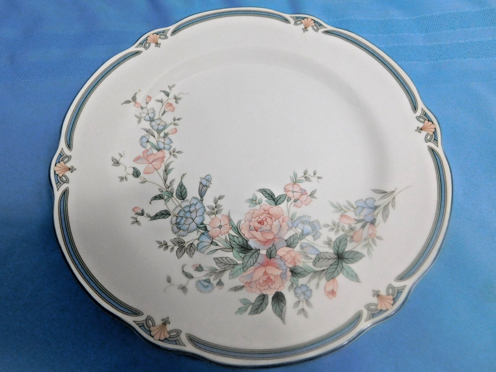 D8 - Noritake Primachina Japan Brighton Springs Dinner Plates Lot of 4 gallery