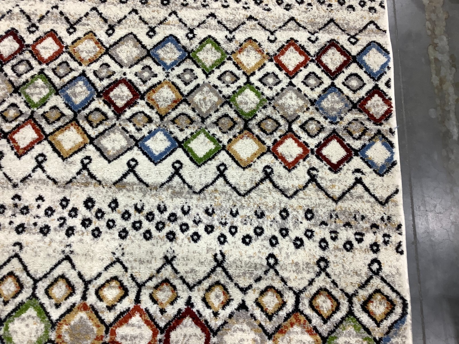 IVORY / MULTI 4'-0" x 6'-0" Flaw in Rug, Reduced Price 1172678895 AMS108K-4 gallery