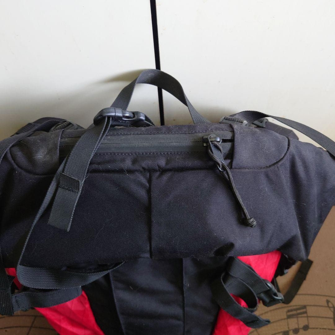 Mystery Ranch X-40 Backpack Nylon Mesh Padding Adjustable Straps Black/Red Used 5