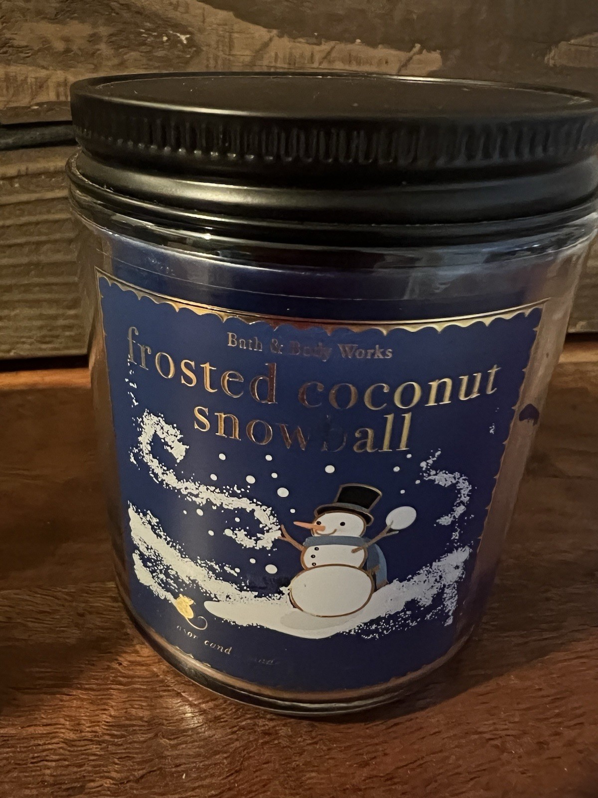 Bath & Body Works Frosted Coconut Snowball 3-Wick Candle 7oz gallery