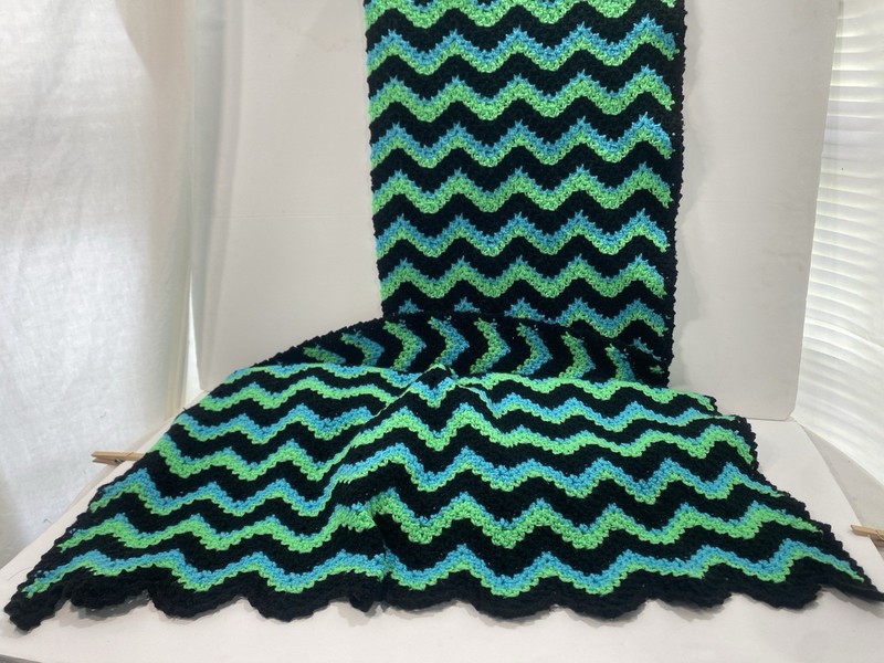 Crochet Herringbone Zig Zag Black Green Afghan Blanket 34x72” 943 gallery