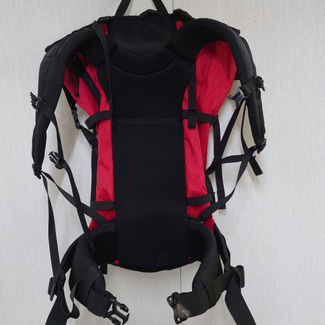 Mystery Ranch X-40 Backpack Nylon Mesh Padding Adjustable Straps Black/Red Used 2