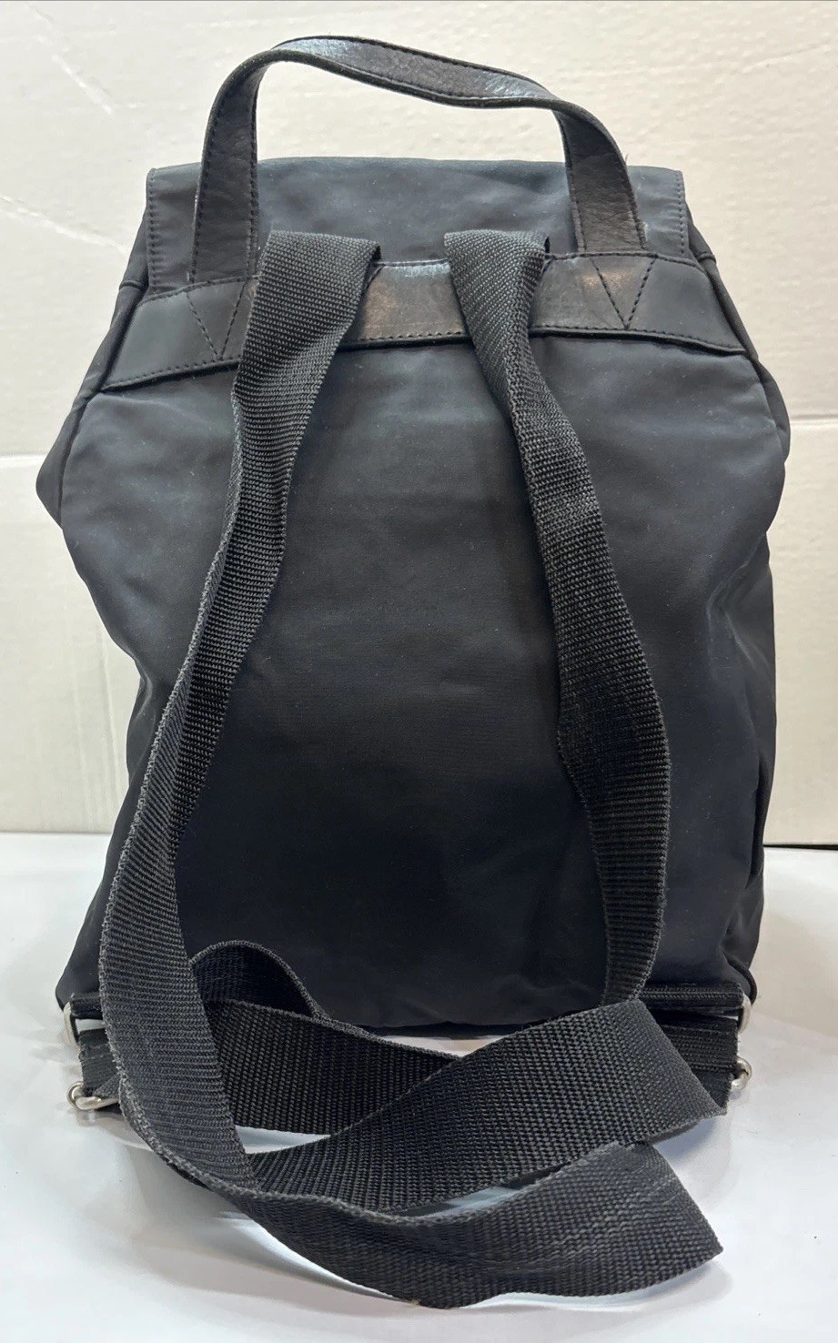 Eddie Bauer Outdoor Flap Backpack Travel School Drawstring & Snap Black 5