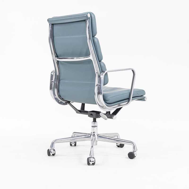 2005 Herman Miller Eames Soft Pad Executive Desk Chair in Blue Leather 15x Avail gallery