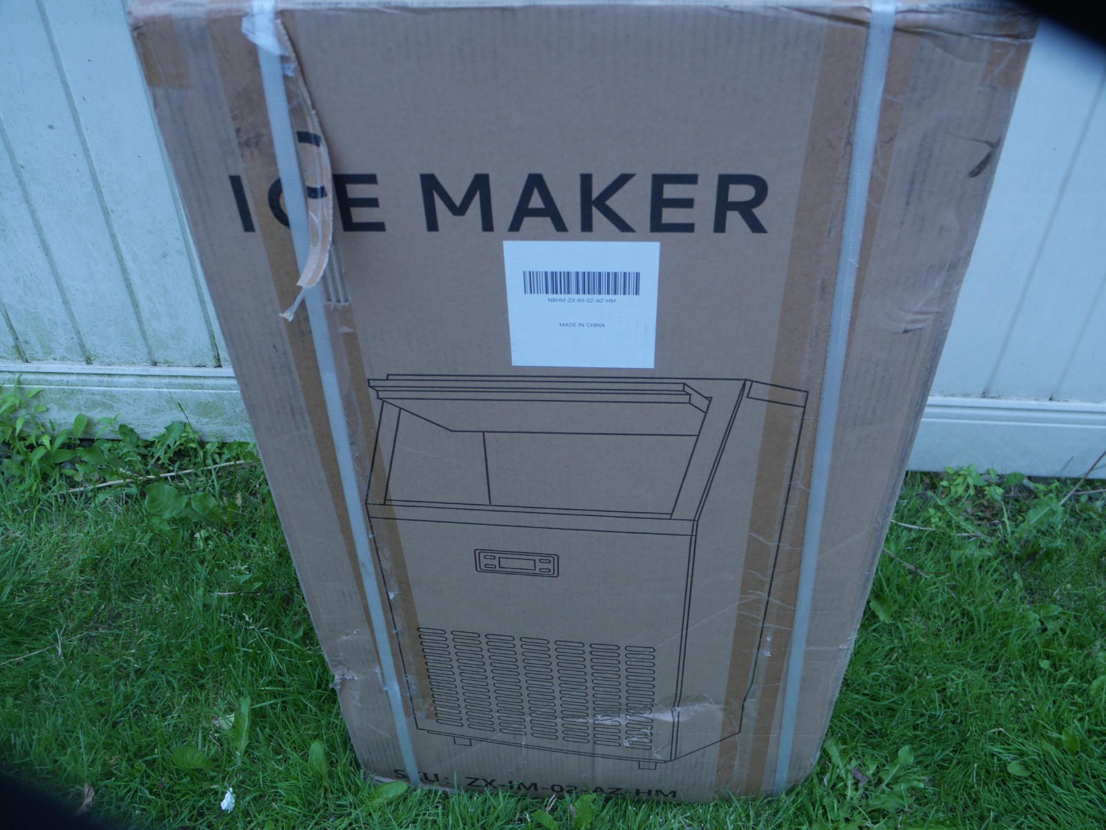 Commercial under Bar/Counter Ice Maker In Unopened box gallery