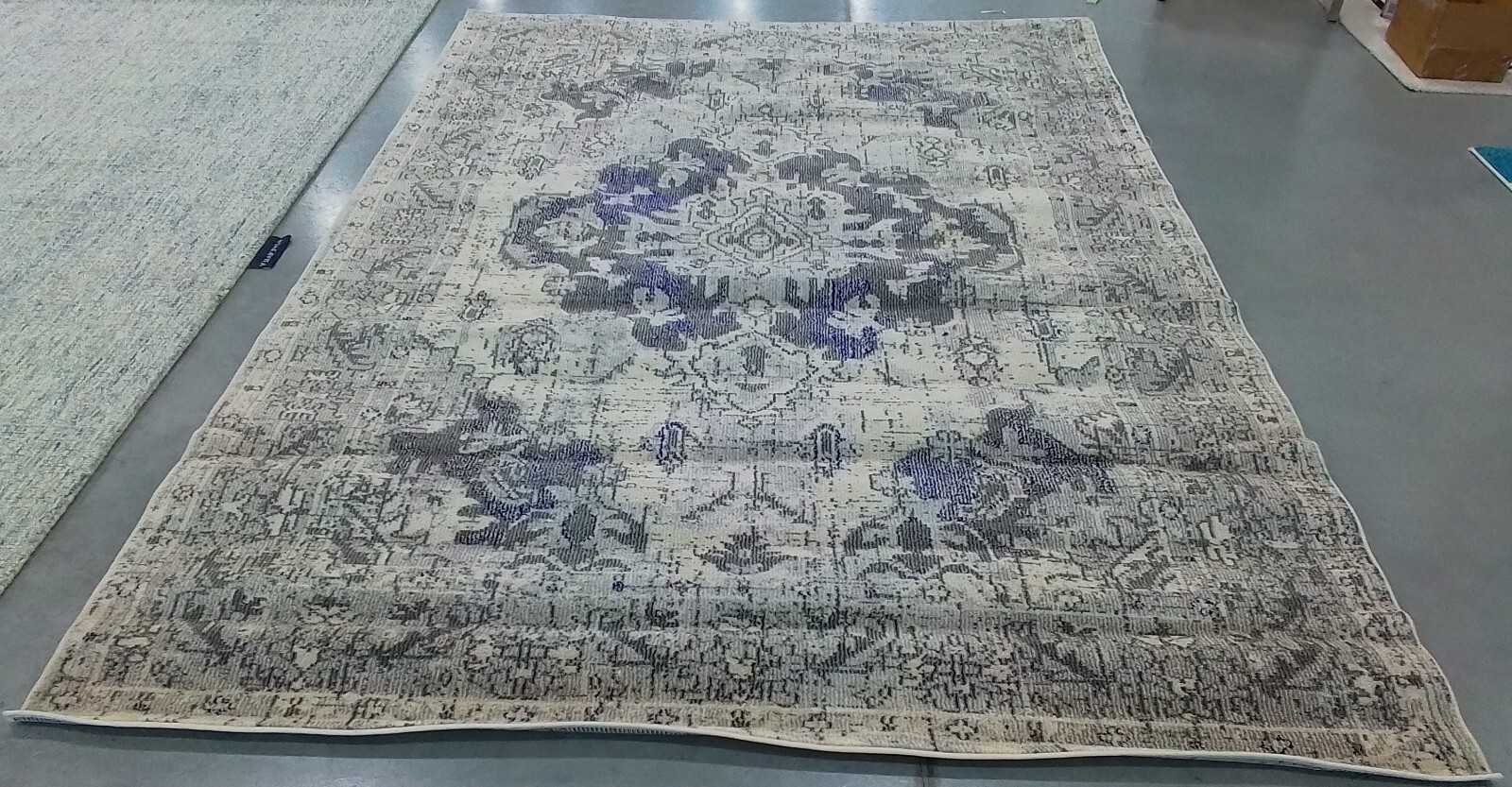 IVORY / GREY 6'-7" x 9'-2" Back Stain Rug, Reduced Price 1172769231 MNC243B-6 gallery