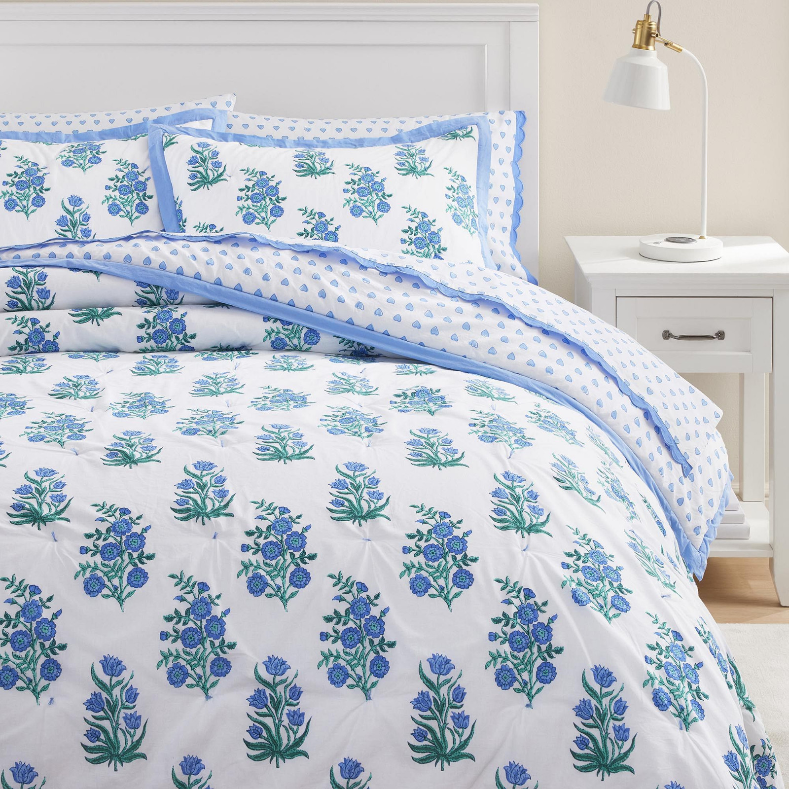 Best Seller Pottery Barn Roller Rabbit Wild Rose Quilt Twin/Twin XL gallery