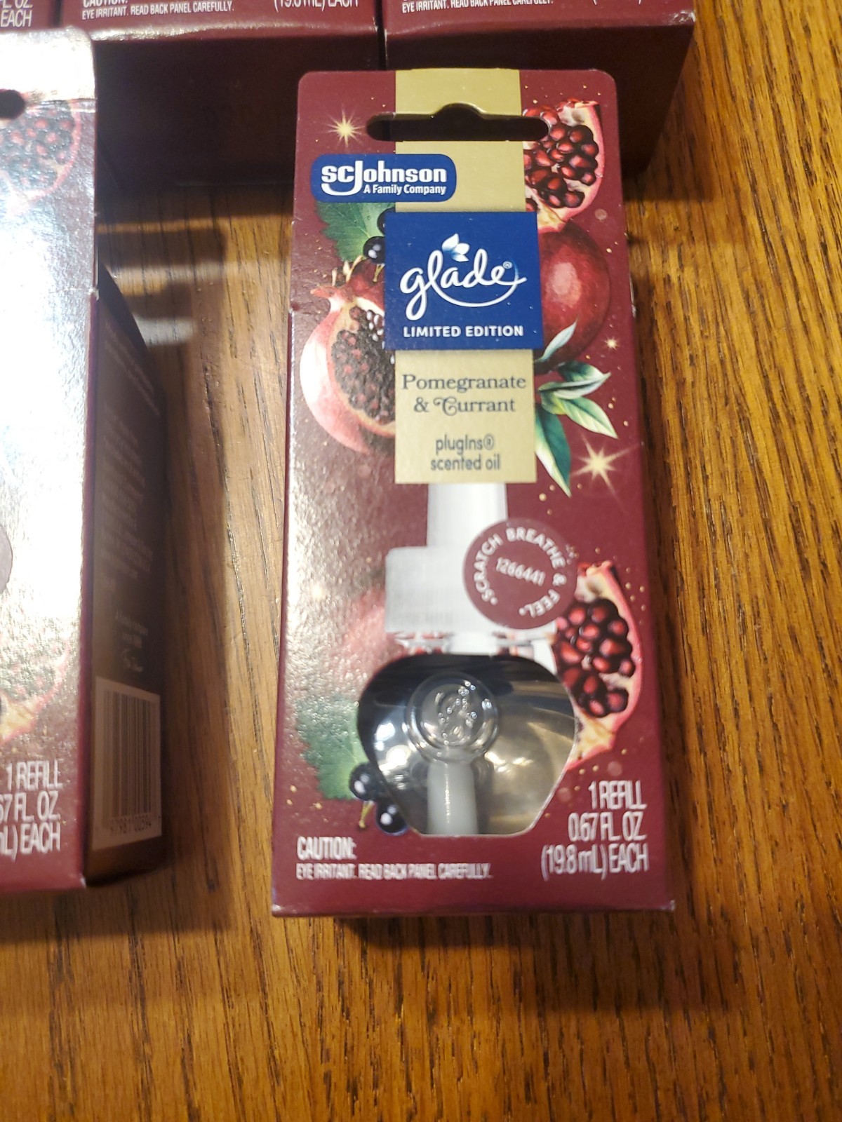 Glade PlugIns Pomegranate & Currant Scented Oil Refills 0.67oz Lot Of 8 gallery