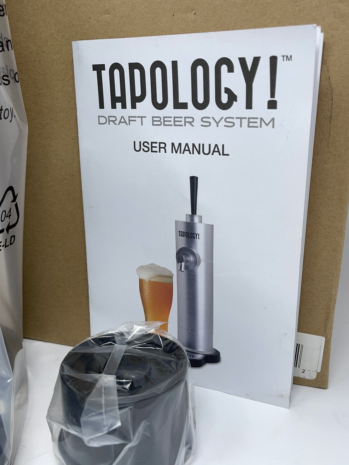 TAPOLOGY! Canned Beer Draft Tap System Operates on 2 AA batteries - NEW OPEN BOX gallery