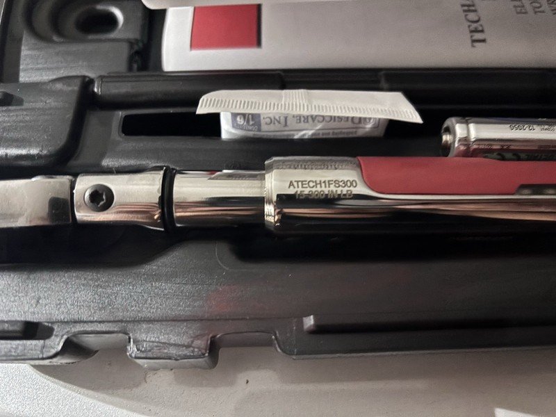 Snap-on 1/4" Drive Flex-Head TechAngle® Micro Torque Wrench (15–300 in-lb) (Red) gallery