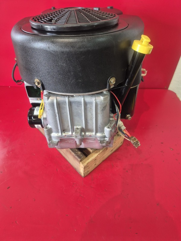 BRIGGS & STRATTON 26 HP. V-TWIN ENGINE-ELS-ONLY 425 HOURS. gallery