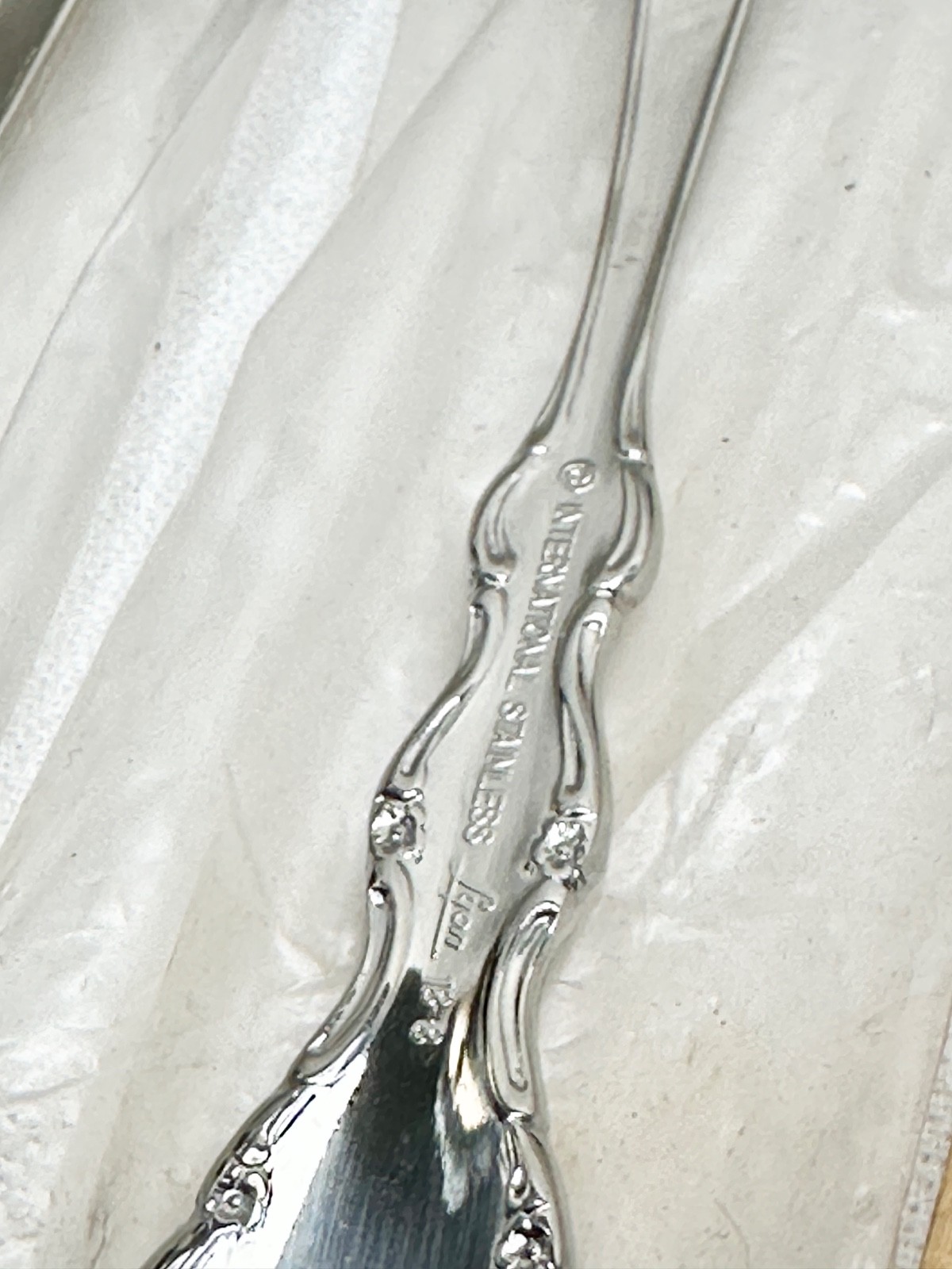 International ALLURE (4pc) Tablespoons/Soup Spoons 18/8 Stainless Lyon 7in. gallery