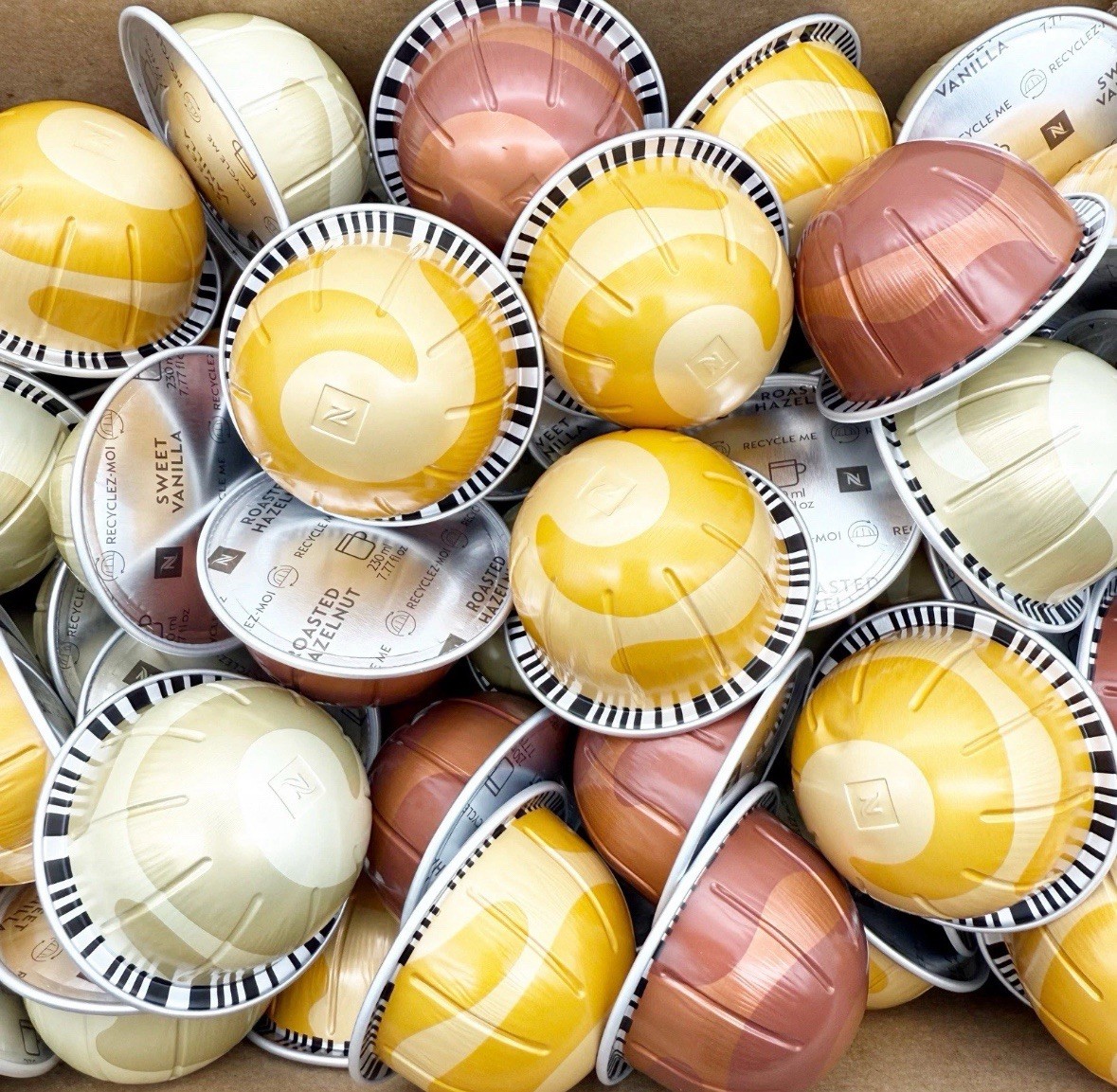 Nespresso Vertuo Sweet Vanilla / Golden Caramel / Roasted Hazelnut 60 pods LOOSE gallery