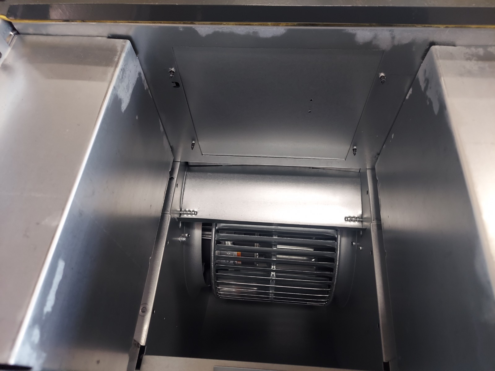Goodman 3.5 TON Multi-Positional Air Handler, AMST42CU1300, Scratch & Dents gallery