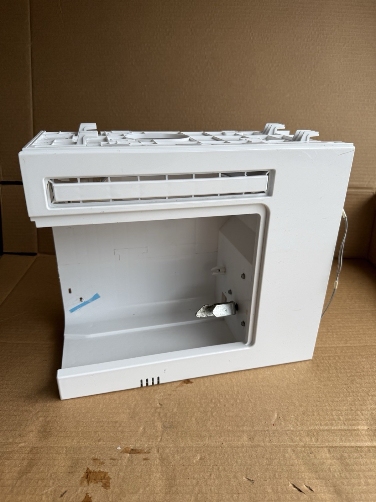Frigidaire GRSS2652AF1 Ice Maker 243297613 243297609 with Housing 242303601 OEM gallery