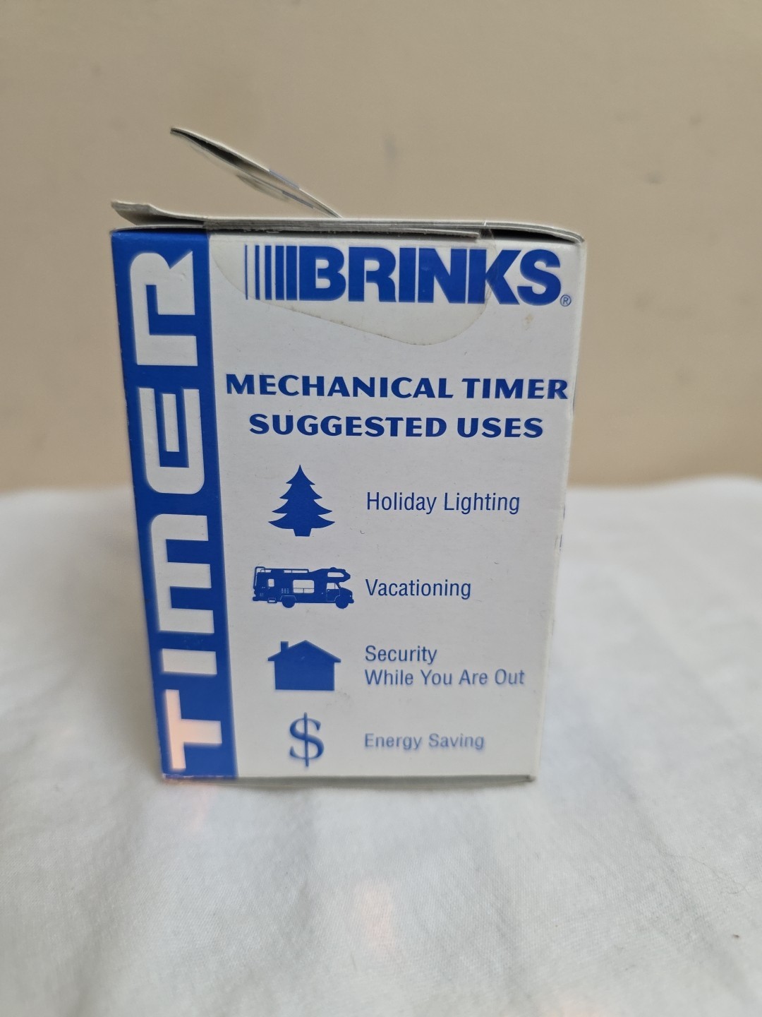 Brinks 42-1020 Mechanical Timer Grounded Plug 120V For Indoor Use Only gallery