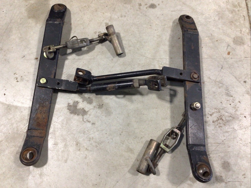 OEM John Deere 2305 3 Point Hitch Assembly **READ** #1 S10