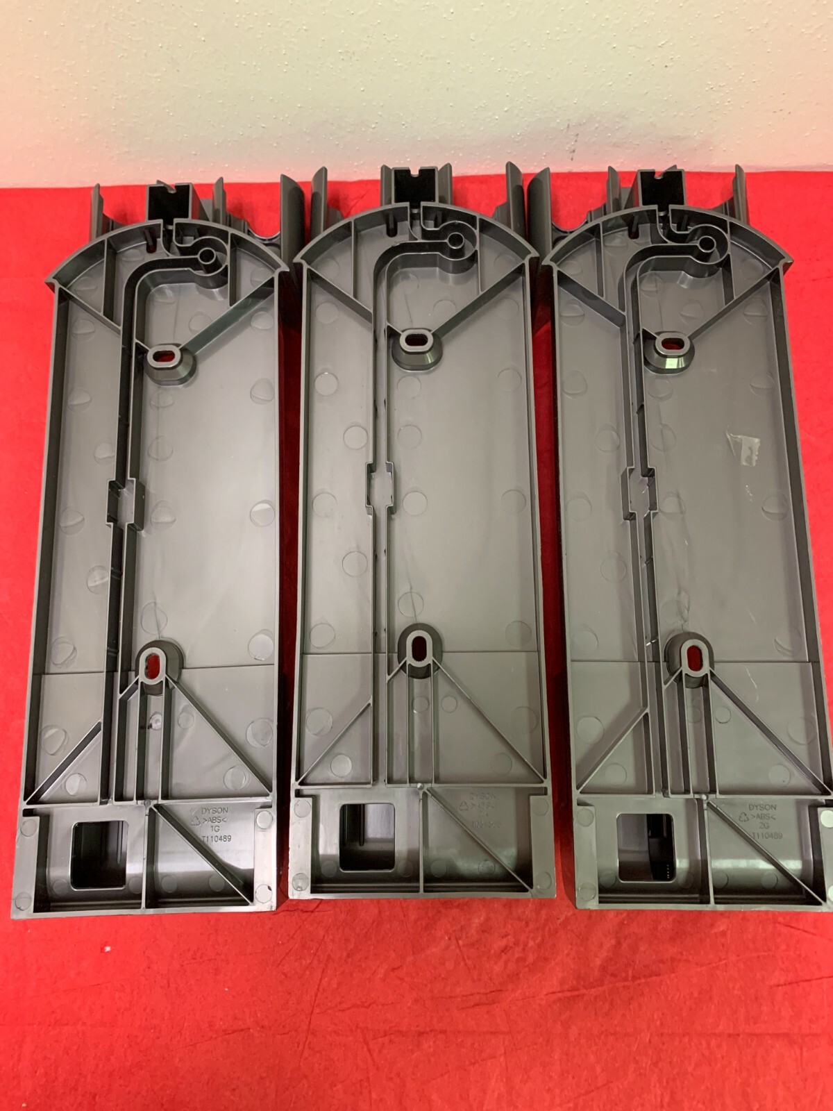 Dyson Wall Mount Bracket Docking Station For V7/V8 Models |LOT OF 3| gallery