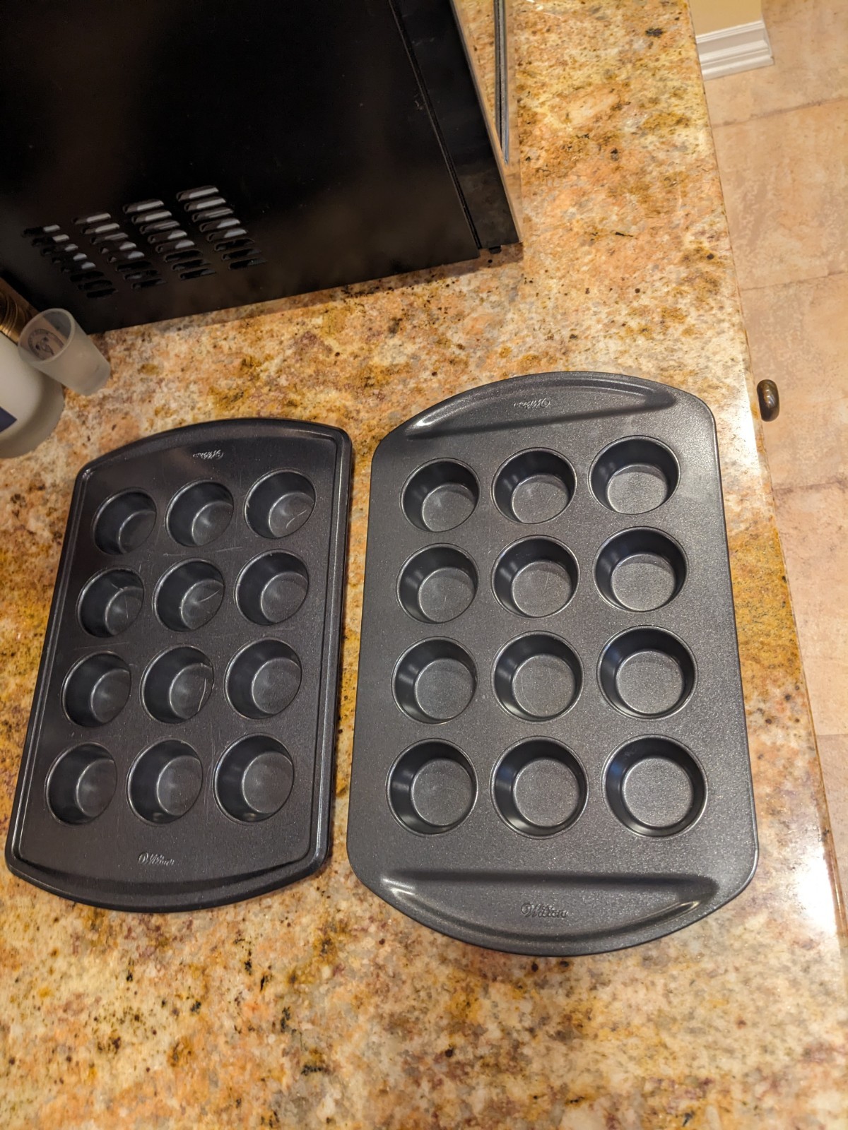 Wilton 2 Mini Muffin Pan Metal Mini Cupcake / Muffin 12 Cup Each Pan Preowned gallery