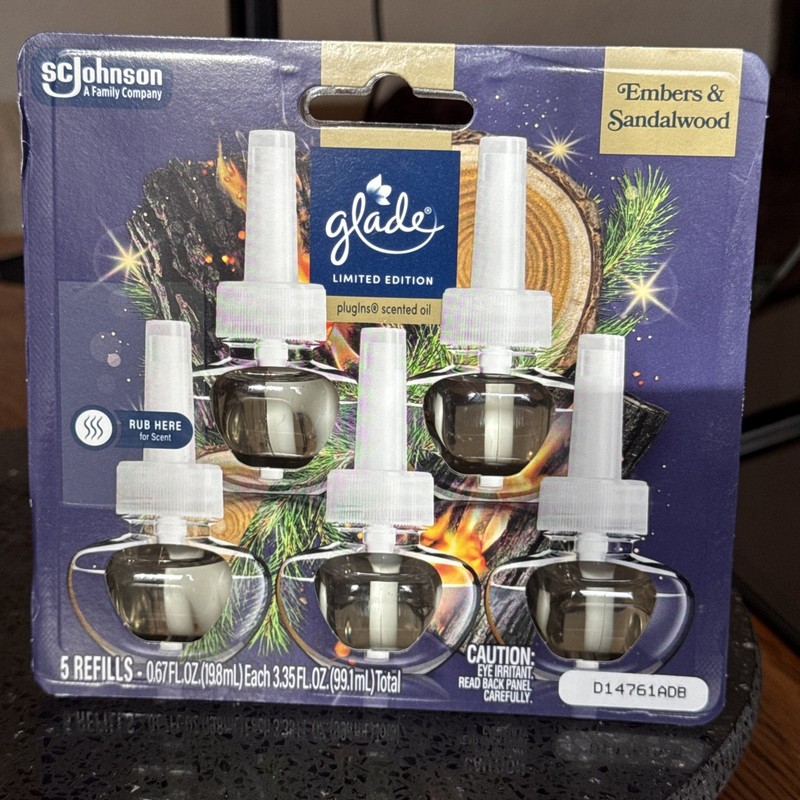 NIP-Glade PlugIns LE Scented Oil Refills–Embers & Sandalwood–5 Count Pack! gallery