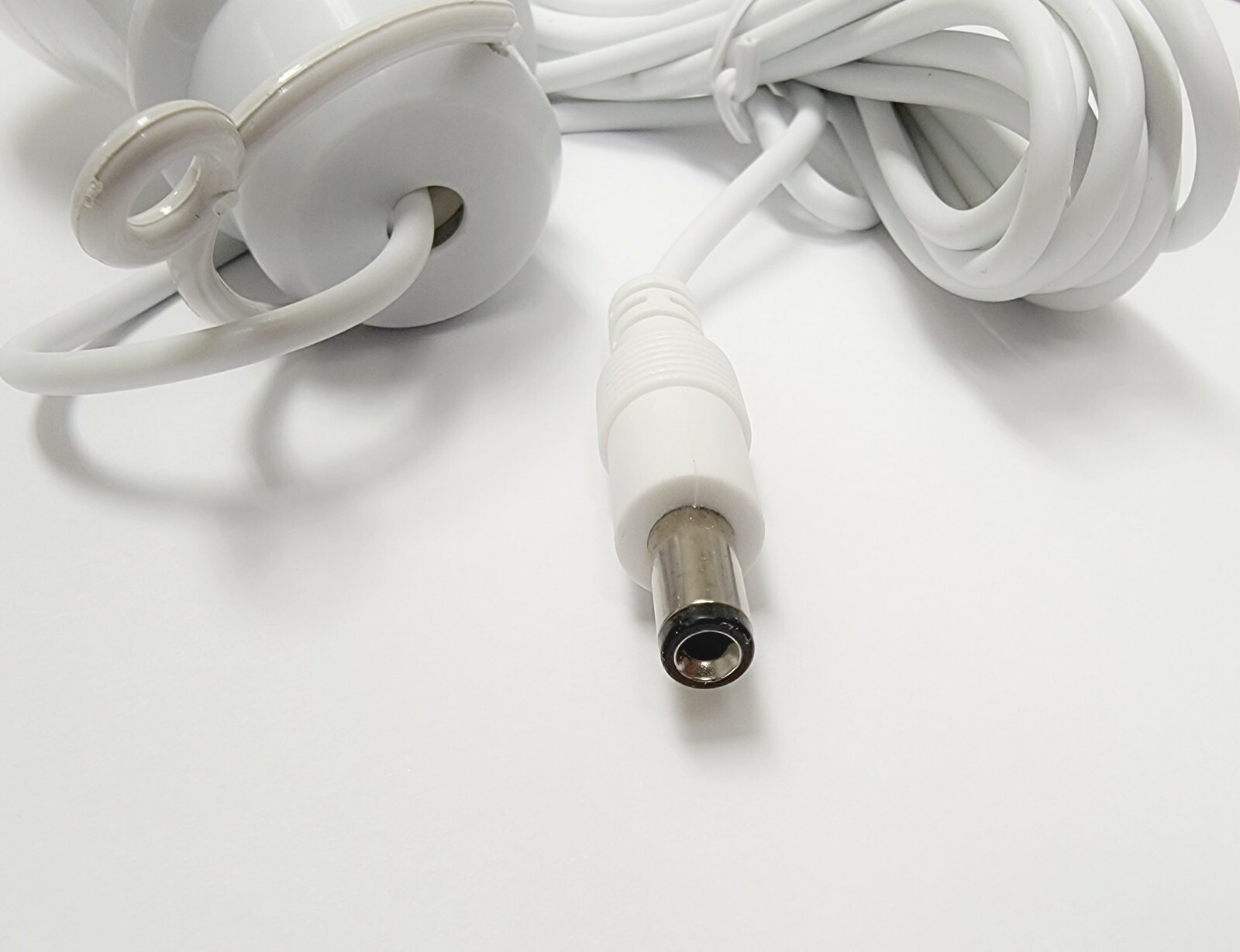 12V 7W Hanging LED Light Bulb (White) with 2.1MM Male DC Plug 12 Volt 9.8Ft Wire gallery