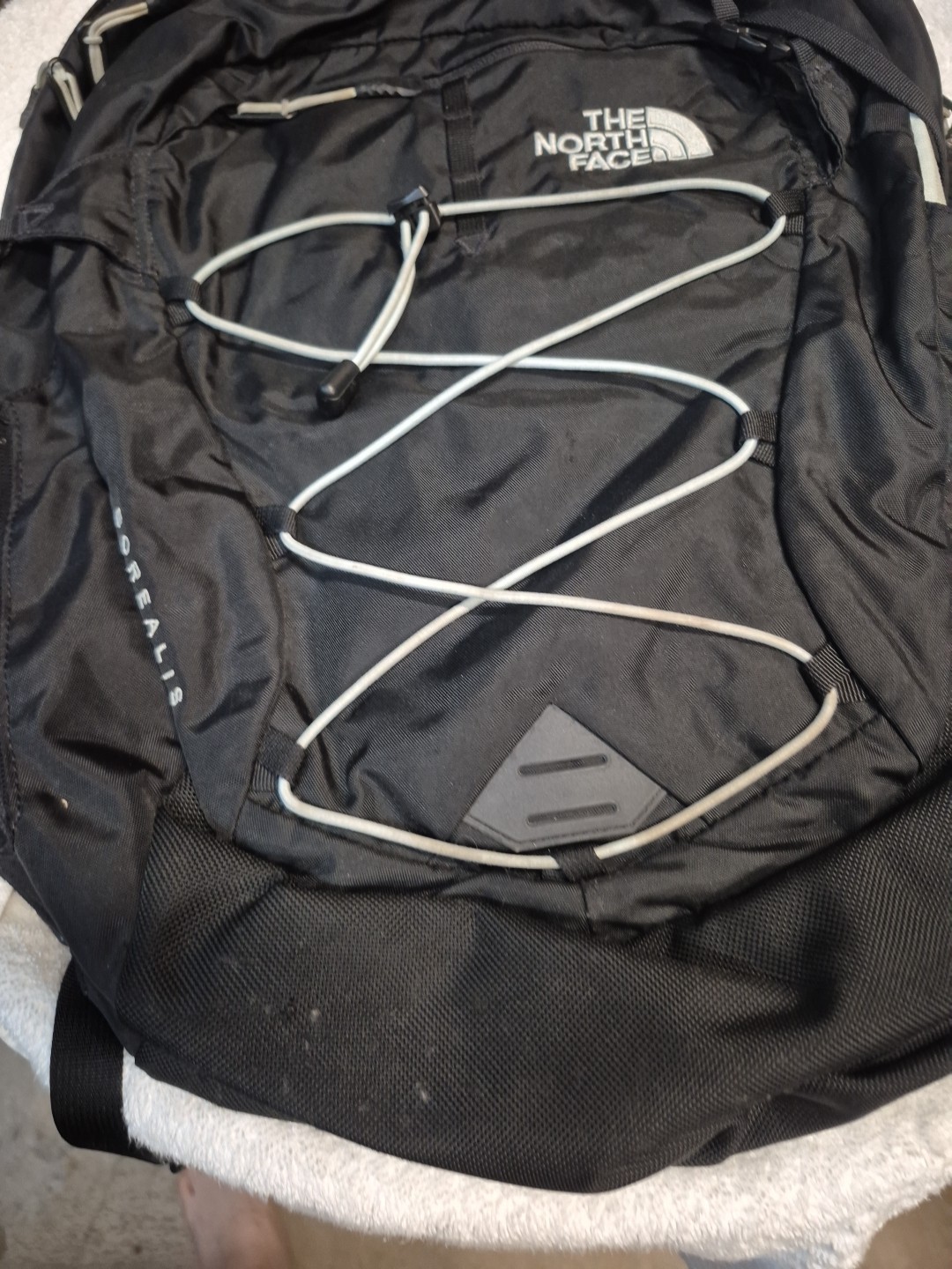 The North Face Borealis CHK3 Backpack! In Very Good Condition! 2