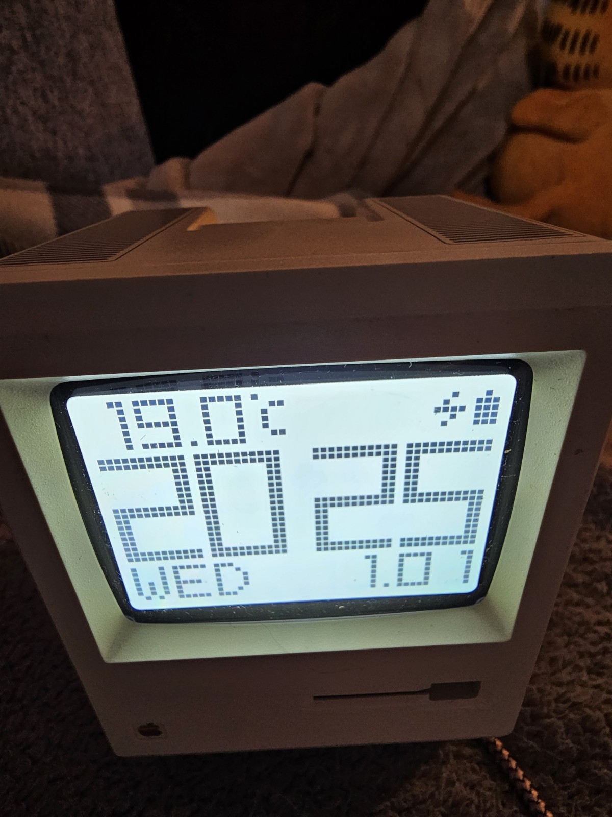 Retro Macintosh Digital Alarm Clock Maclock 80s Apple Mac Clock Rechargeable gallery