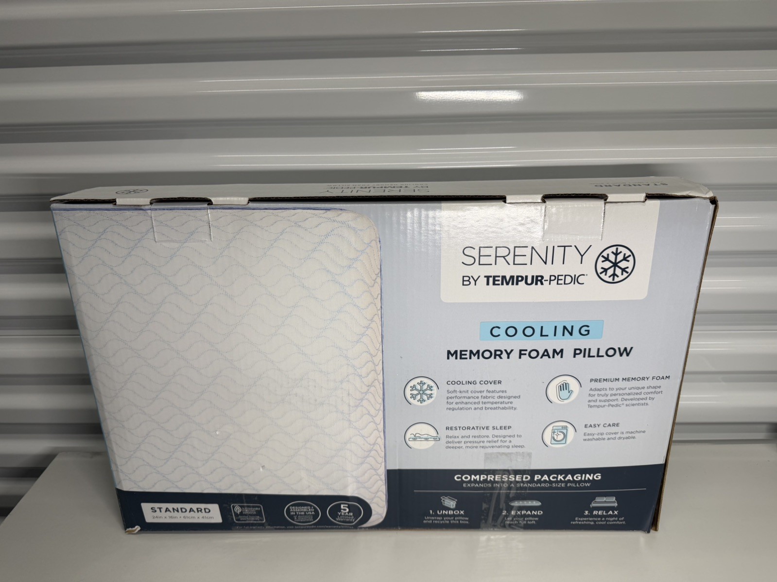 Serenity by Tempur-Pedic Cooling Memory Foam Pillow - Standard gallery