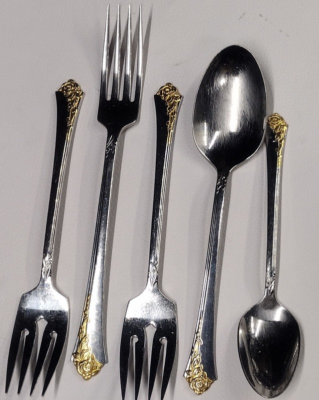 Oneida Golden Damask Rose Cube Mark Flatware Lot 5 Pc gallery