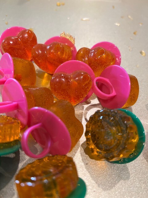 Plastic ring pop ring bases (50 ct.) for homemade ringpops gallery