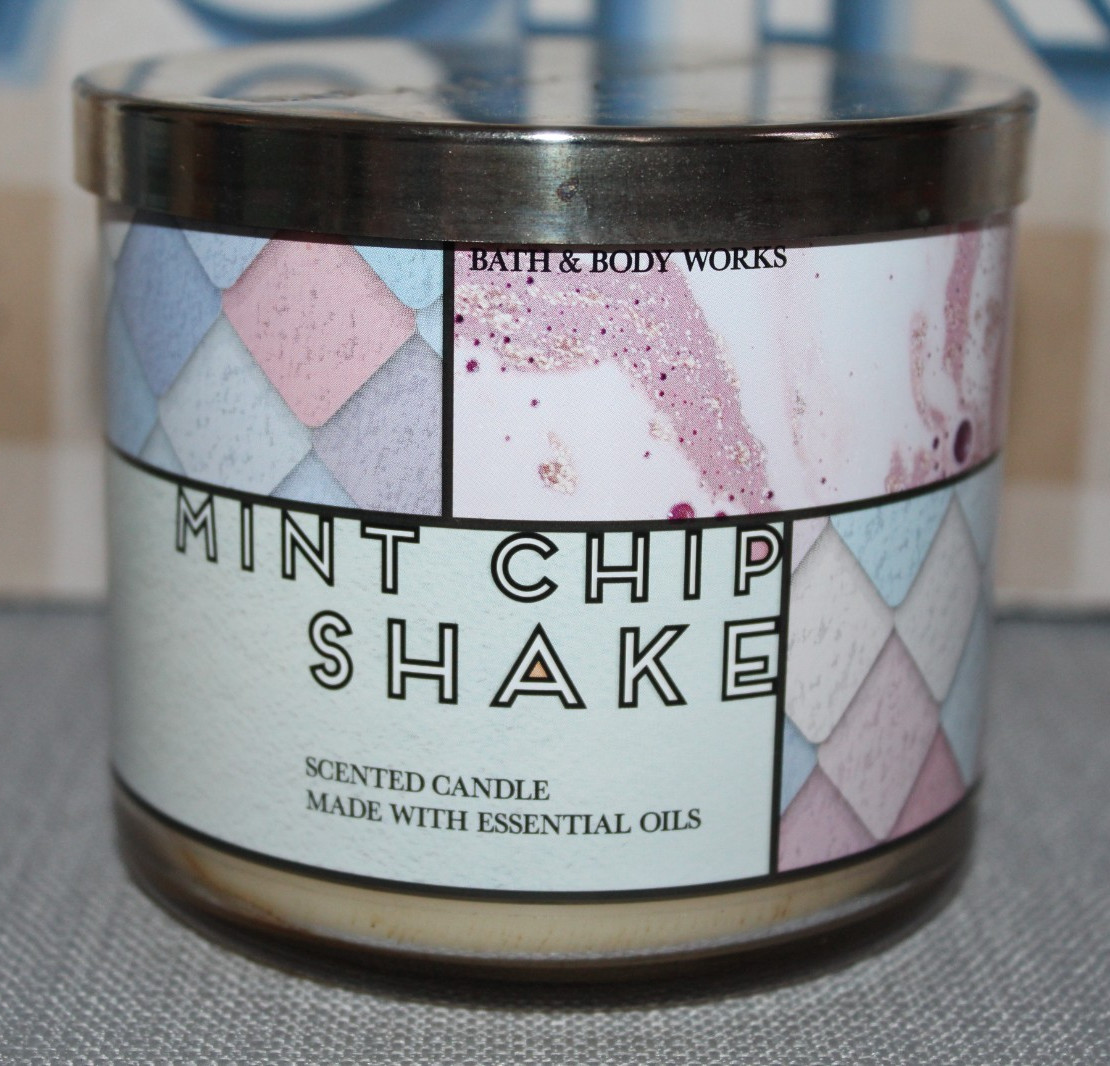 Bath & Body Works White Barn MINT CHIP SHAKE 3-Wick 14.5 Oz Scented Candle gallery