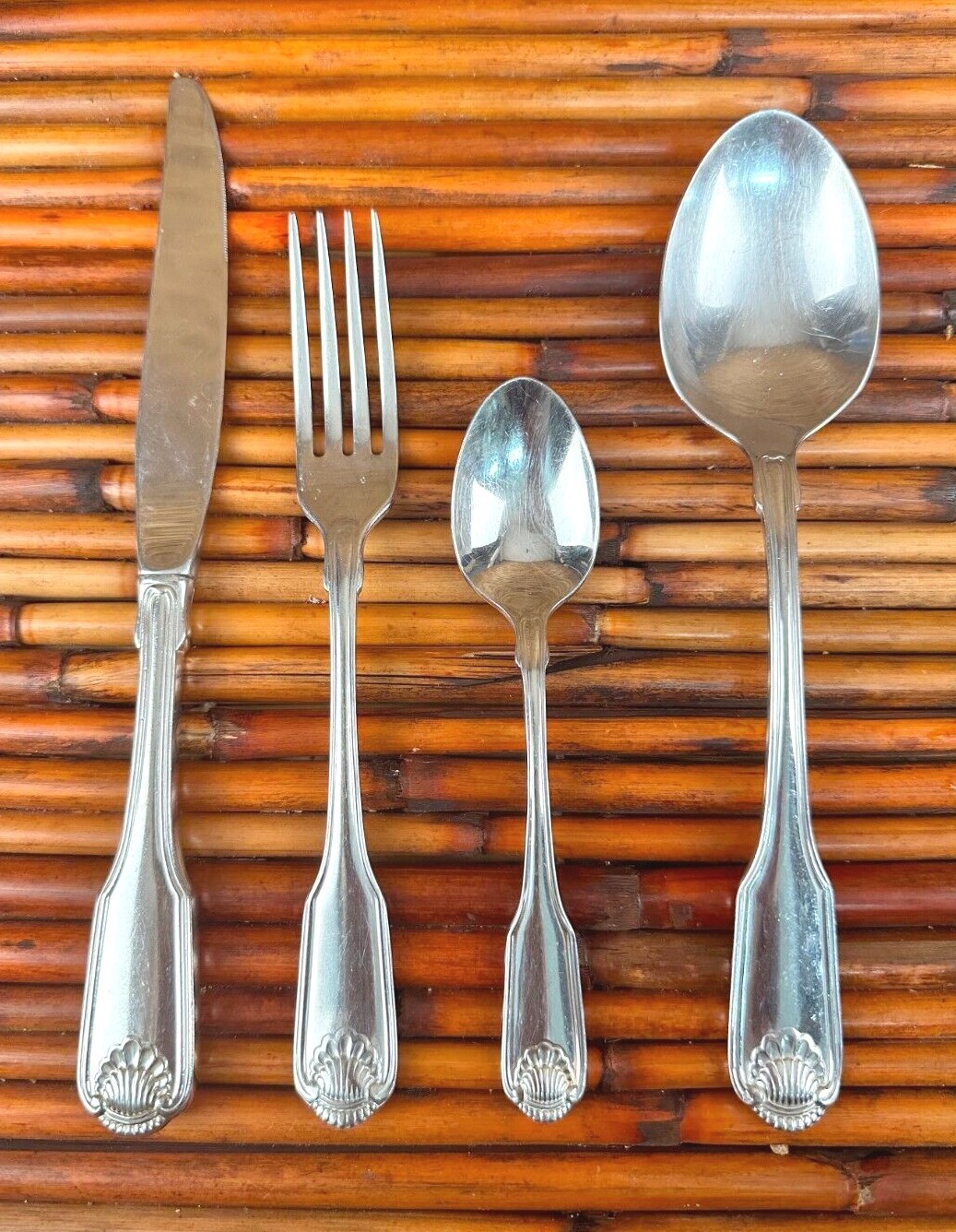 Oneida * CLASSIC SHELL Stainless Flatware Glossy CUBE - CHOICE - CHOOSE (236) gallery
