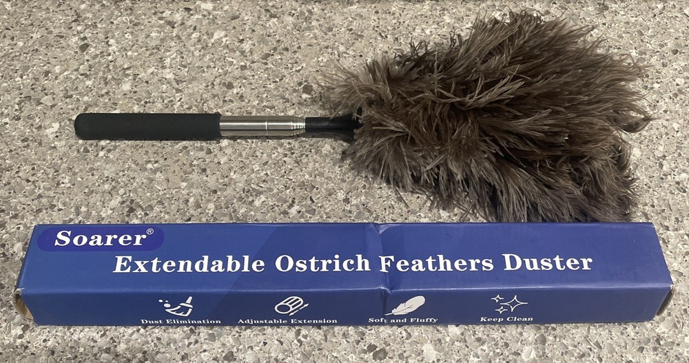 Extendable Ostrich Feather Duster 12-40 Inches Long Handle Reusable New in Box!
