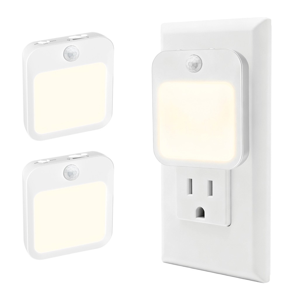 Plug-in Motion Sensor LED Night Light with Auto On/Off & Dusk-to-Dawn Sensor