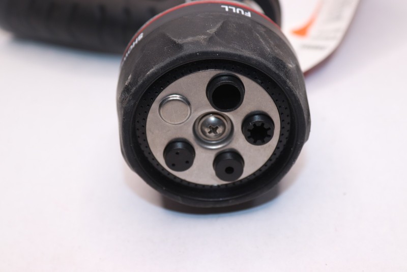 Husky Heavy-Duty Multi-Pattern Thumb Control Nozzle 1010 028 540 gallery