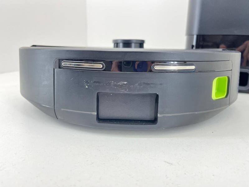 iRobot - Roomba Max 705 Vacuum + AutoEmpty Dock - Pre-Owned, No Box gallery