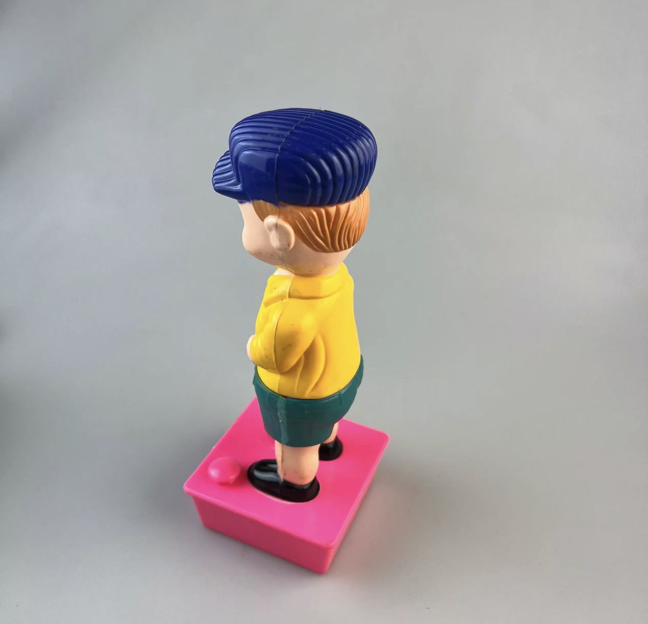 7.5" SQUIRT WEE BOY (1 Random Color Per Order) gallery