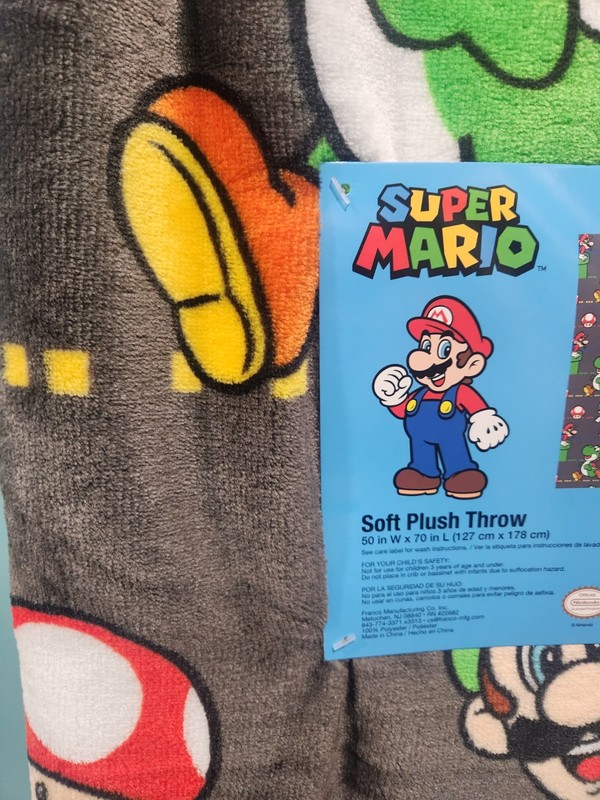 NINTENDO SUPER MARIO LUIGI & FRIENDS SOFT PLUSH THROW 50IN X 70IN AGE 3+ NWT gallery
