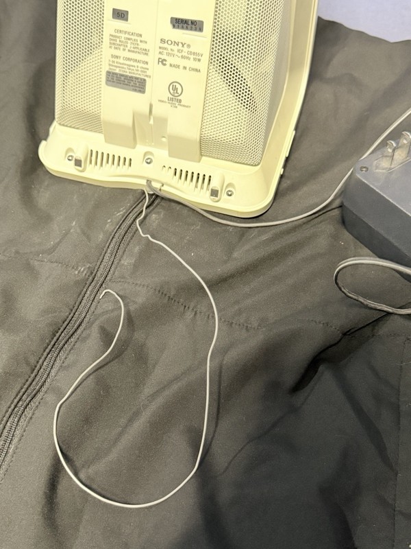 Sony Dream Machine CD Player Alarm Clock Radio ICF-CD855V - TESTED, WORKS gallery