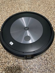 ~ Authentic OEM Roomba J7 Barebones unit with Motherboard PCB cliff camera j8