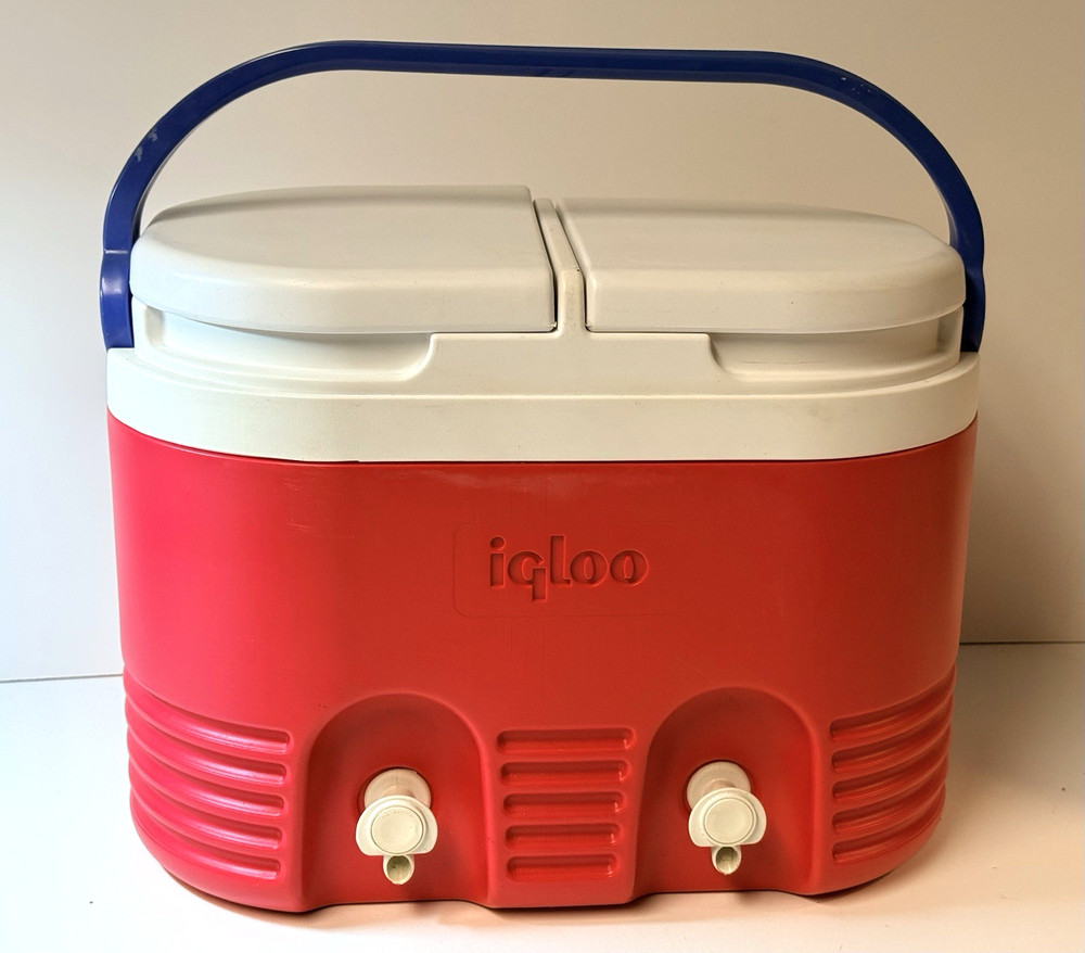 IGLOO "TWO COOL" Dual Spigot Beverage Cooler 3 Gallon Red Double Drink Dispenser