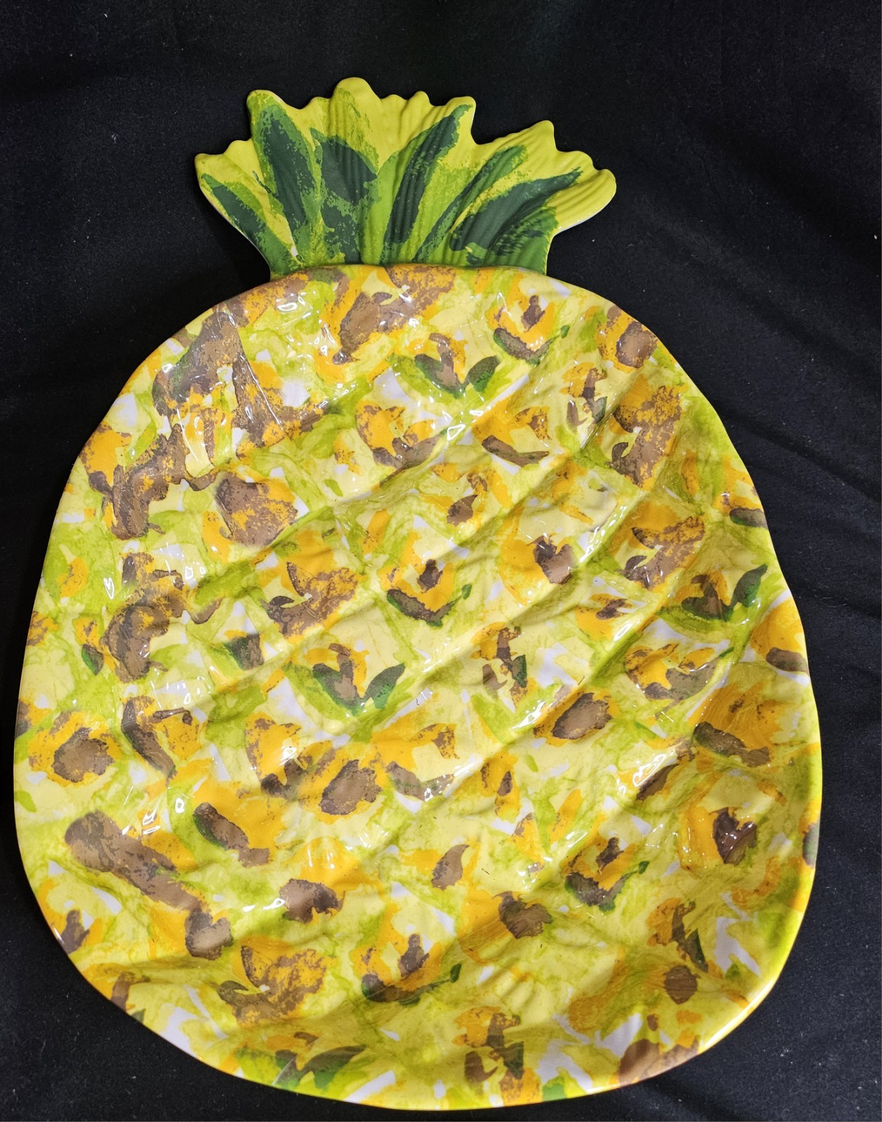 Outdoor Collection Melamine Pineapple Shaped Serving Dishes Set/4 VGC gallery
