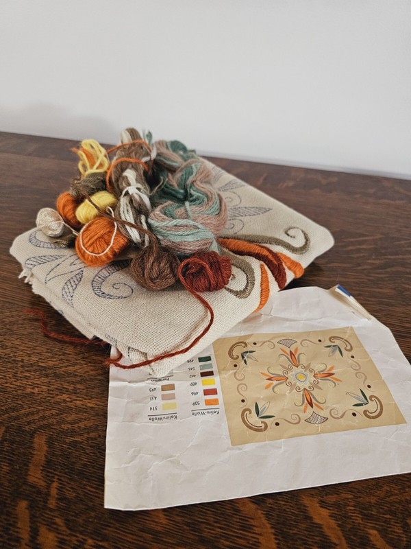 Vintage Pillow Embroidery Kit, Partially Finished German Pillow Cover, 50x65cm gallery