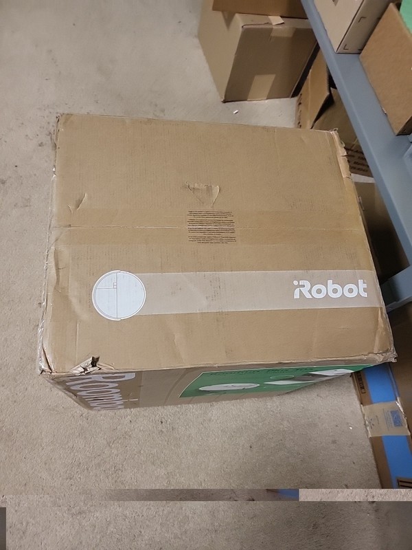 iRobot Roomba Plus 405 Combo Robot + AutoWash Dock G185220 gallery